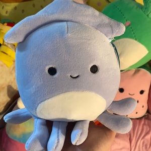 BNWT STACY THE SQUID SQUISHMALLOW